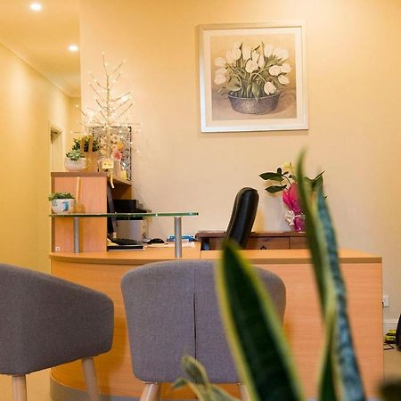 T&M House Hotel Strathfield Екстериор снимка