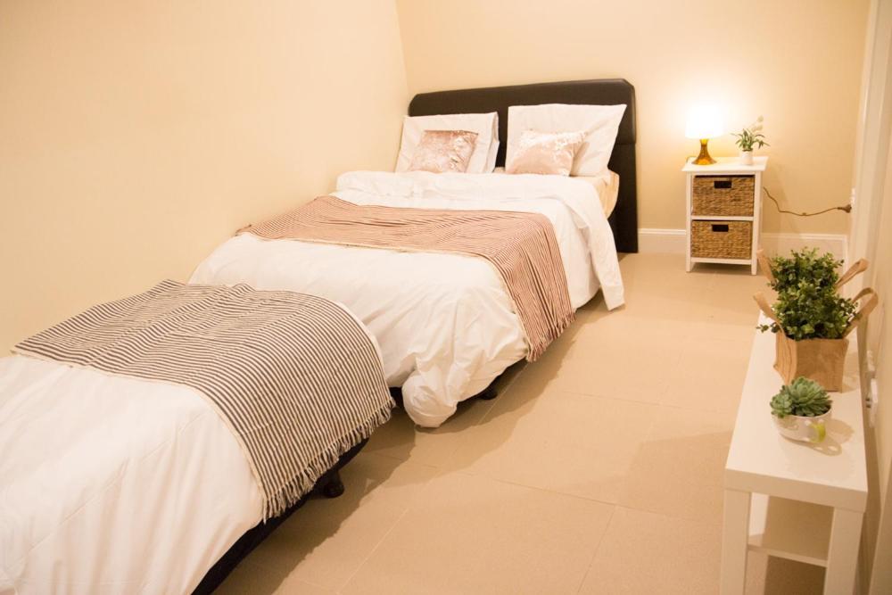 T&M House Hotel Strathfield Екстериор снимка