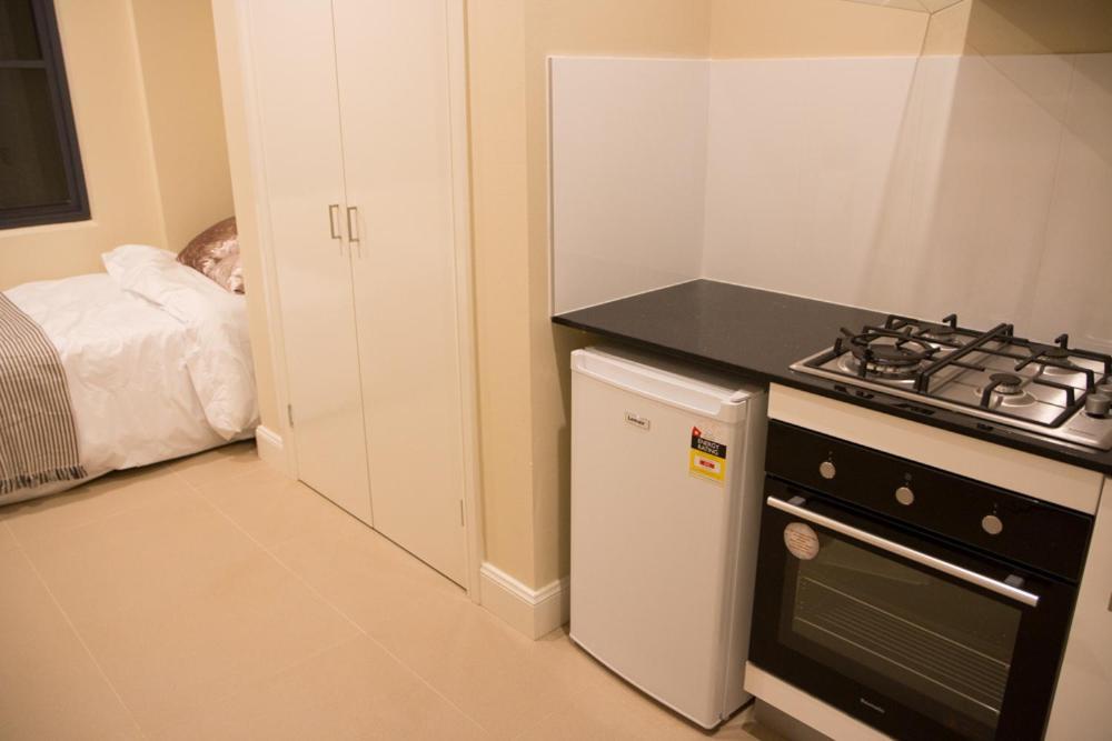 T&M House Hotel Strathfield Екстериор снимка