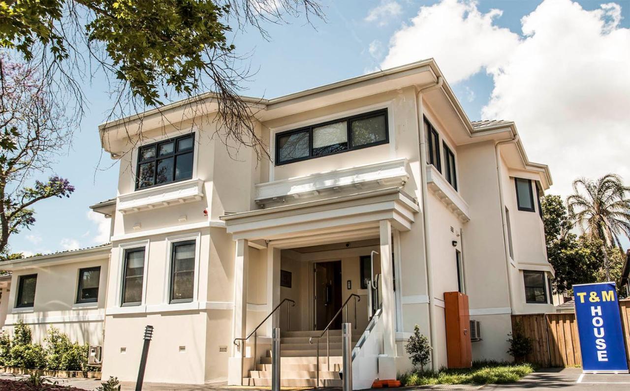 T&M House Hotel Strathfield Екстериор снимка