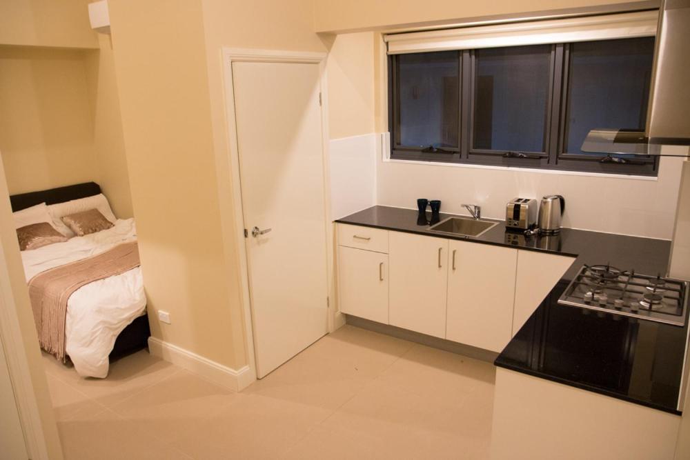 T&M House Hotel Strathfield Екстериор снимка