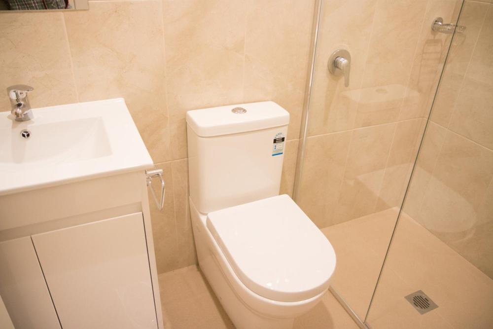 T&M House Hotel Strathfield Екстериор снимка